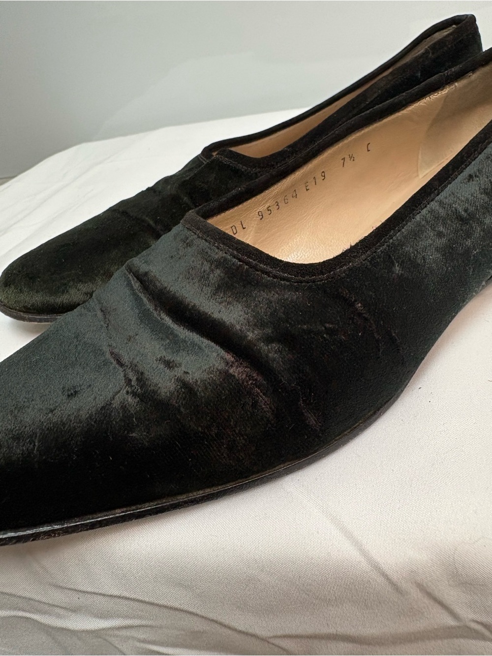 Salvatore Ferragamo Black Velvet Venetian Loafers Smoking Flats Size 7.5 C - Picture 10 of 10